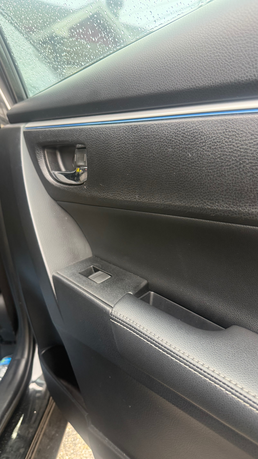 Detail #2 — full interior refresh pair 6 — before